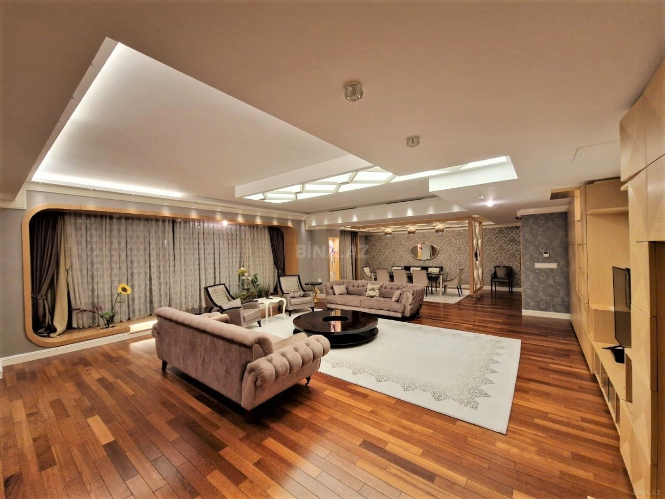 Kirayə verilir 6 otaqlı mənzil 460 m²