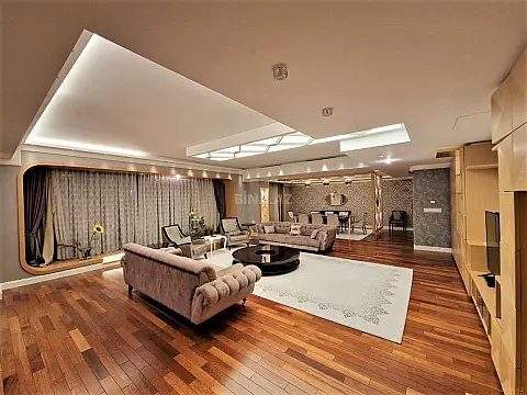 Kirayə verilir 6 otaqlı mənzil 460 m²