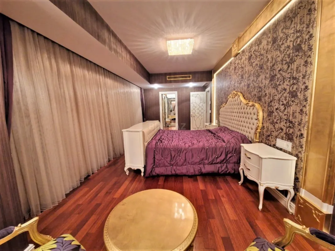 Kirayə verilir 6 otaqlı mənzil 460 m²