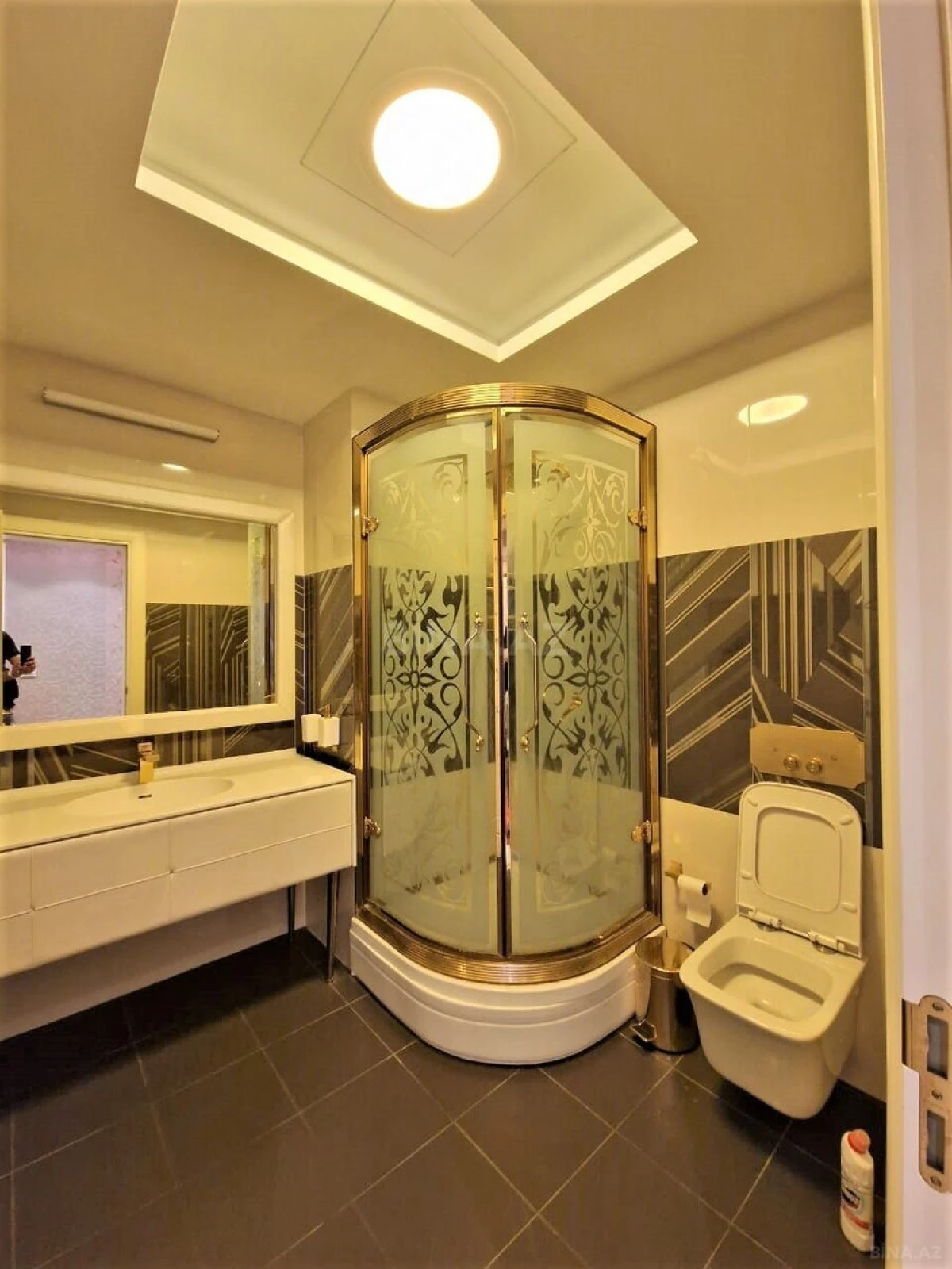 Kirayə verilir 6 otaqlı mənzil 460 m²