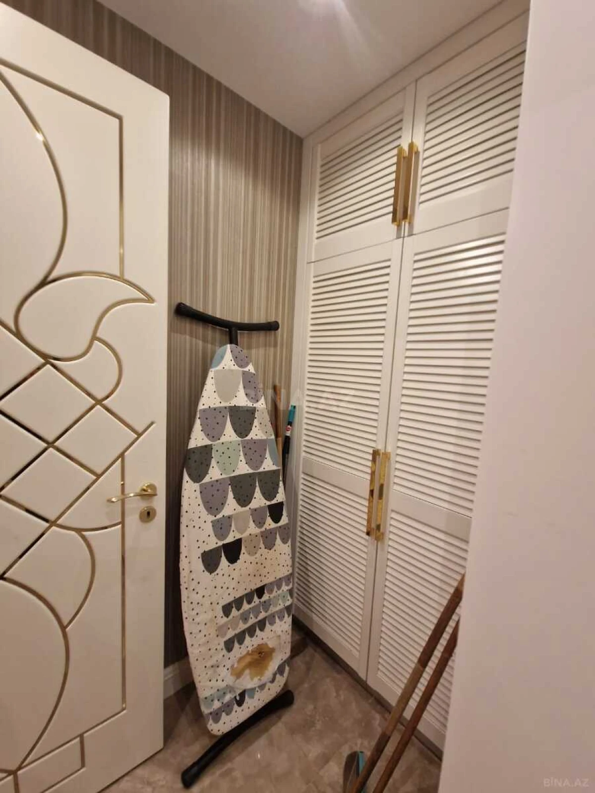 Kirayə verilir 6 otaqlı mənzil 460 m²