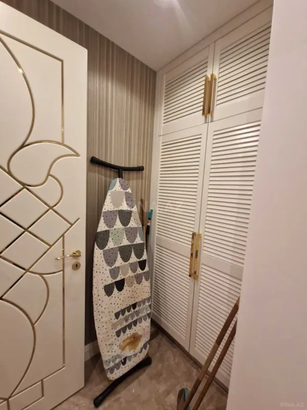 Kirayə verilir 6 otaqlı mənzil 460 m²