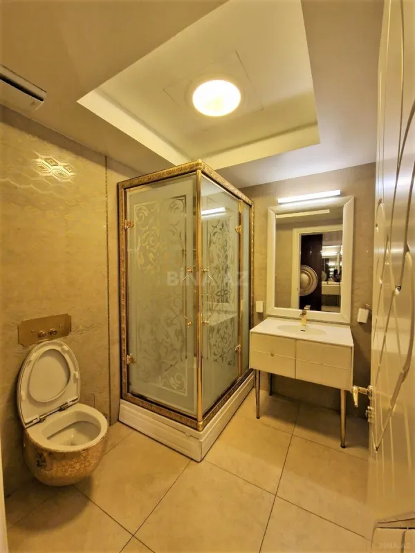 Kirayə verilir 6 otaqlı mənzil 460 m²