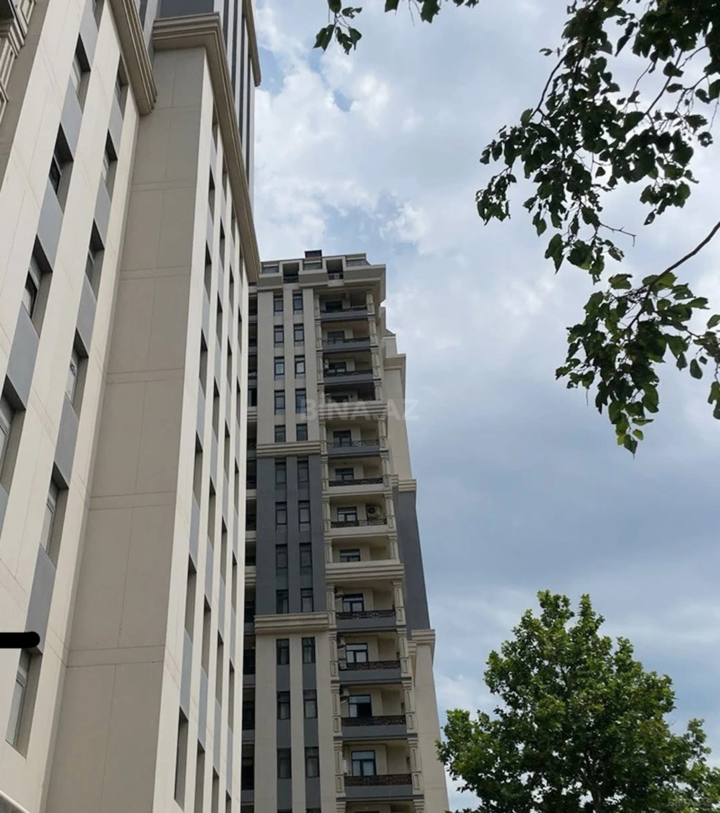 Satılır 3 otaqlı mənzil 114 m²