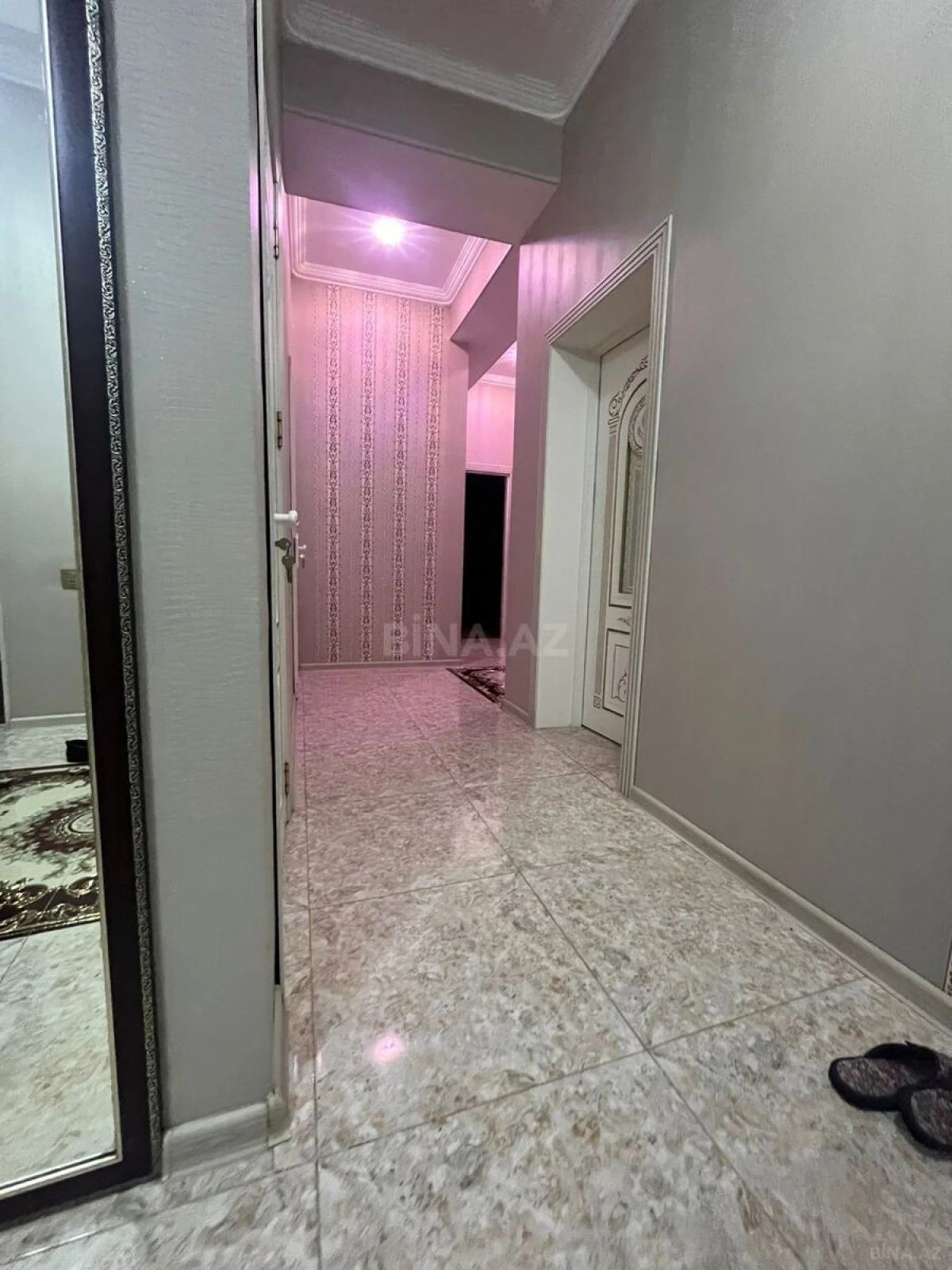 Satılır 3 otaqlı mənzil 135 m²