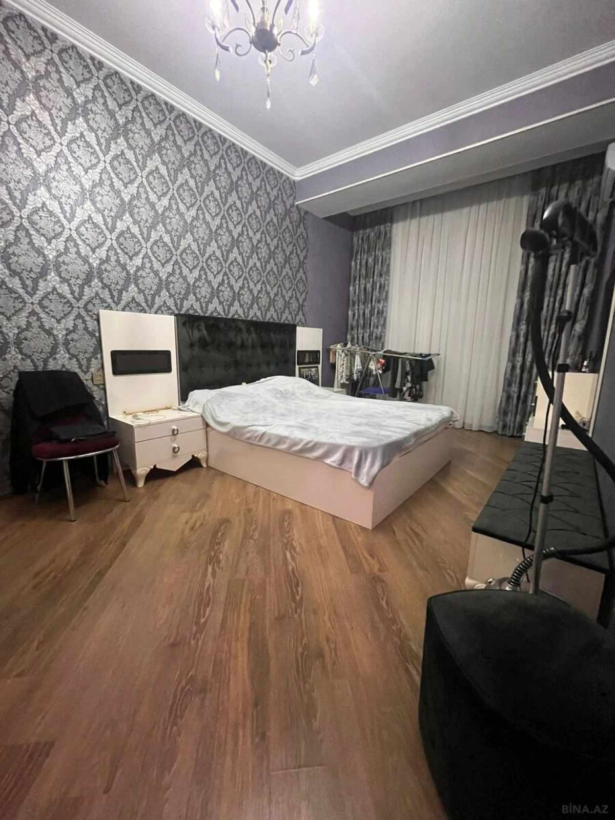 Satılır 3 otaqlı mənzil 135 m²