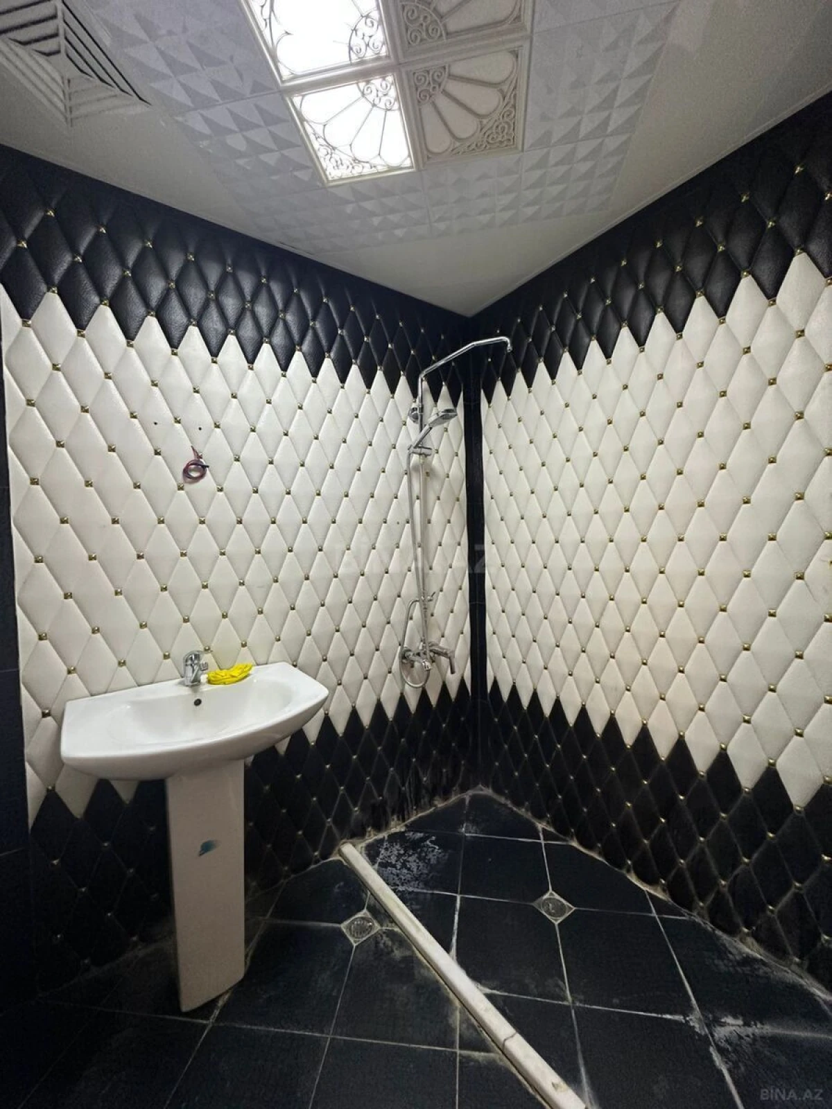 Satılır 3 otaqlı mənzil 125 m²