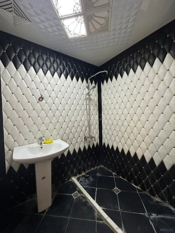 Satılır 3 otaqlı mənzil 125 m²