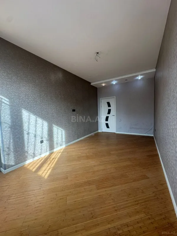 Satılır 3 otaqlı mənzil 125 m²