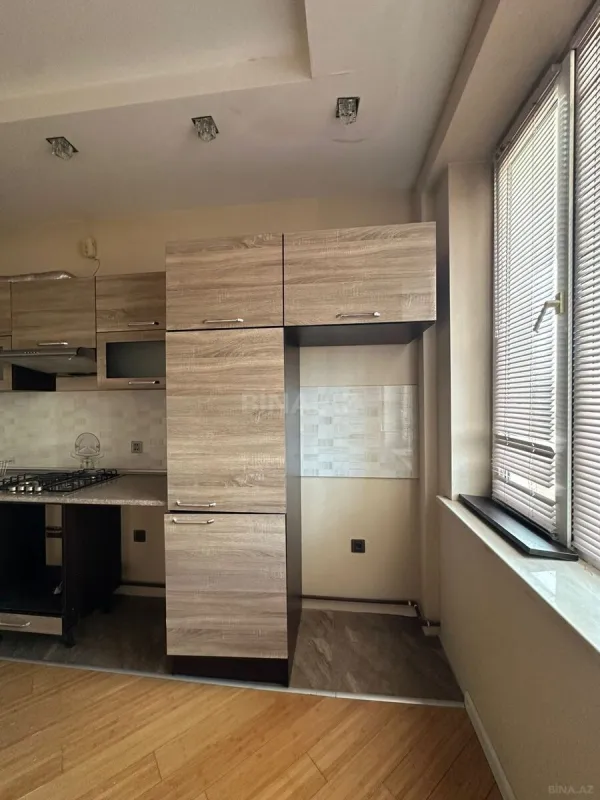 Satılır 3 otaqlı mənzil 125 m²