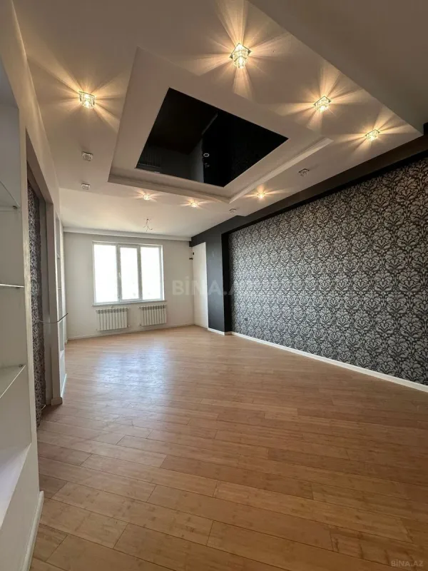 Satılır 3 otaqlı mənzil 125 m²