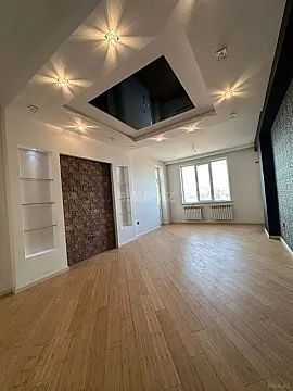 Satılır 3 otaqlı mənzil 125 m²