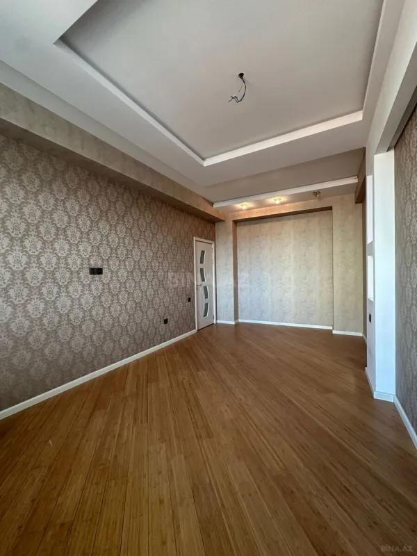 Satılır 3 otaqlı mənzil 125 m²