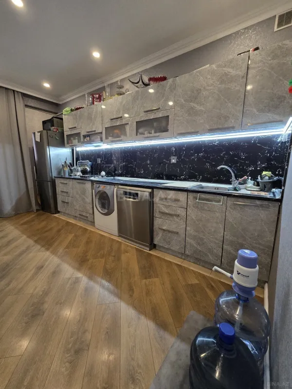 Satılır 2 otaqlı mənzil 96 m²
