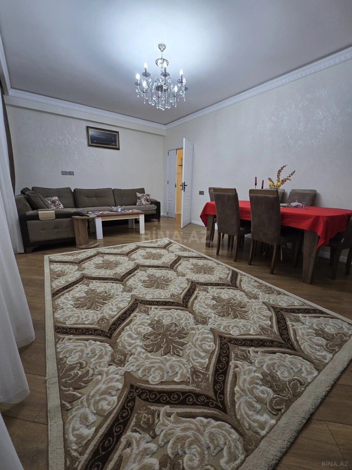 Satılır 2 otaqlı mənzil 96 m²