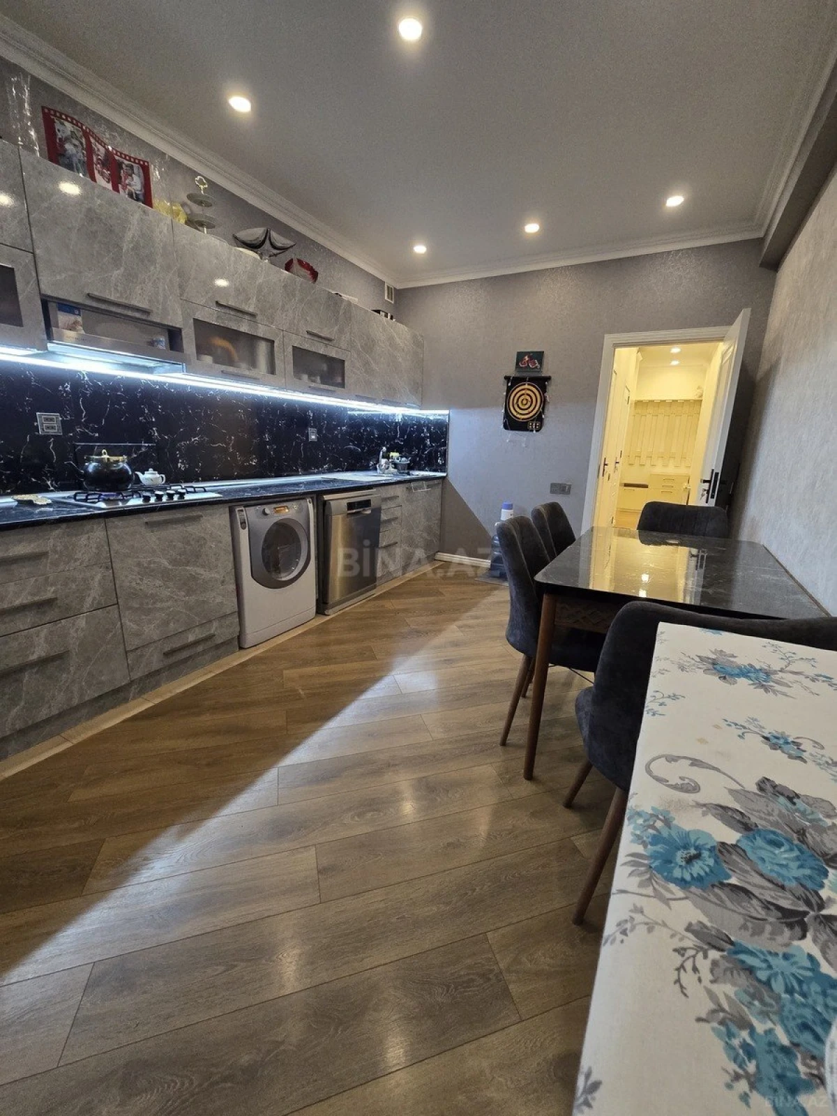 Satılır 2 otaqlı mənzil 96 m²