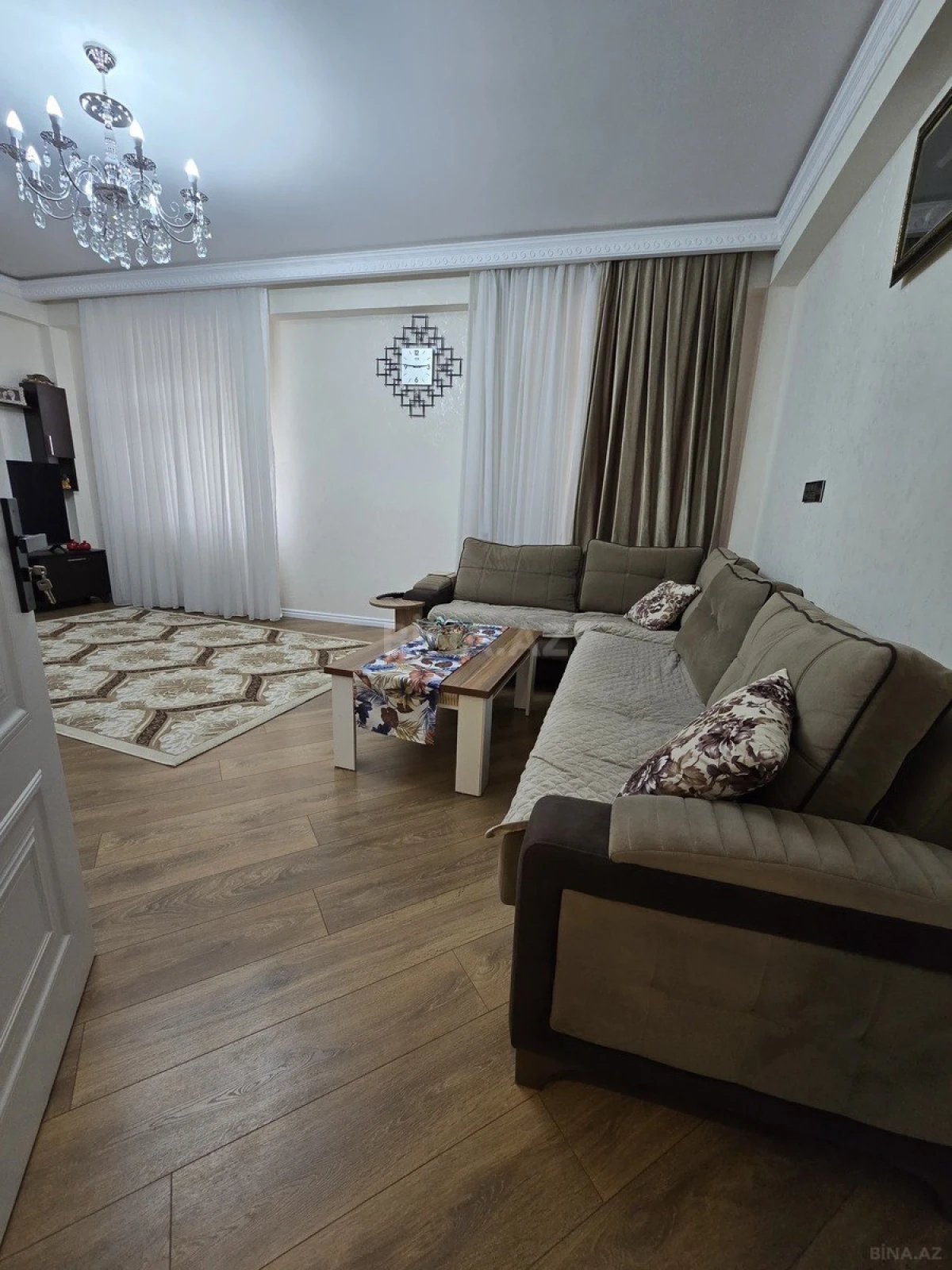 Satılır 2 otaqlı mənzil 96 m²