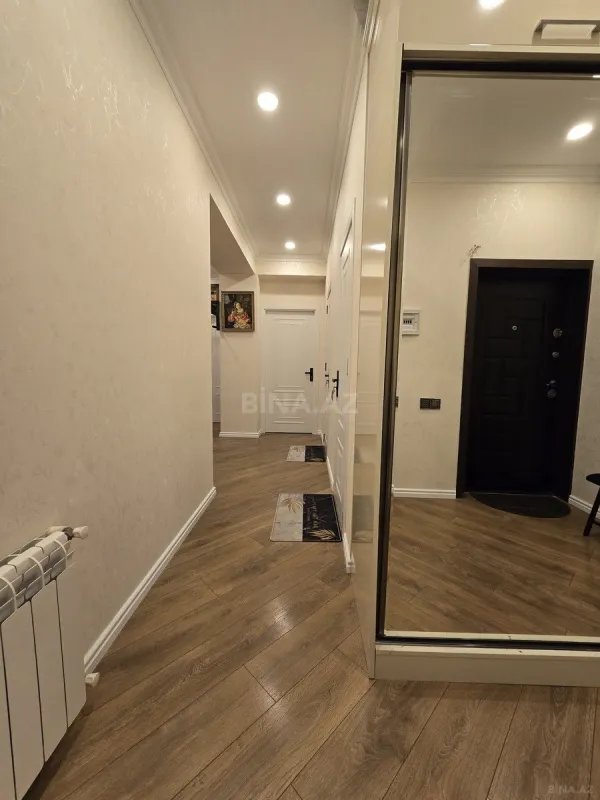 Satılır 2 otaqlı mənzil 96 m²