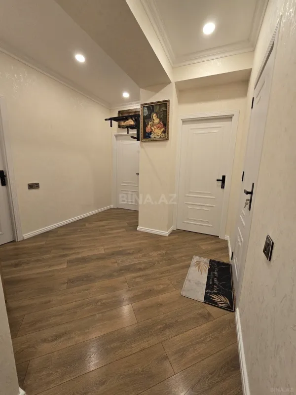 Satılır 2 otaqlı mənzil 96 m²