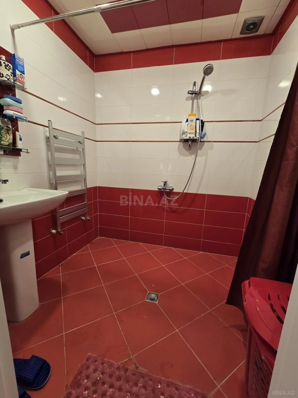 Satılır 2 otaqlı mənzil 96 m²