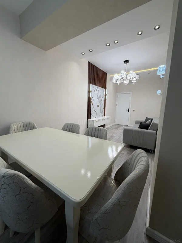 Satılır 2 otaqlı mənzil 78 m²
