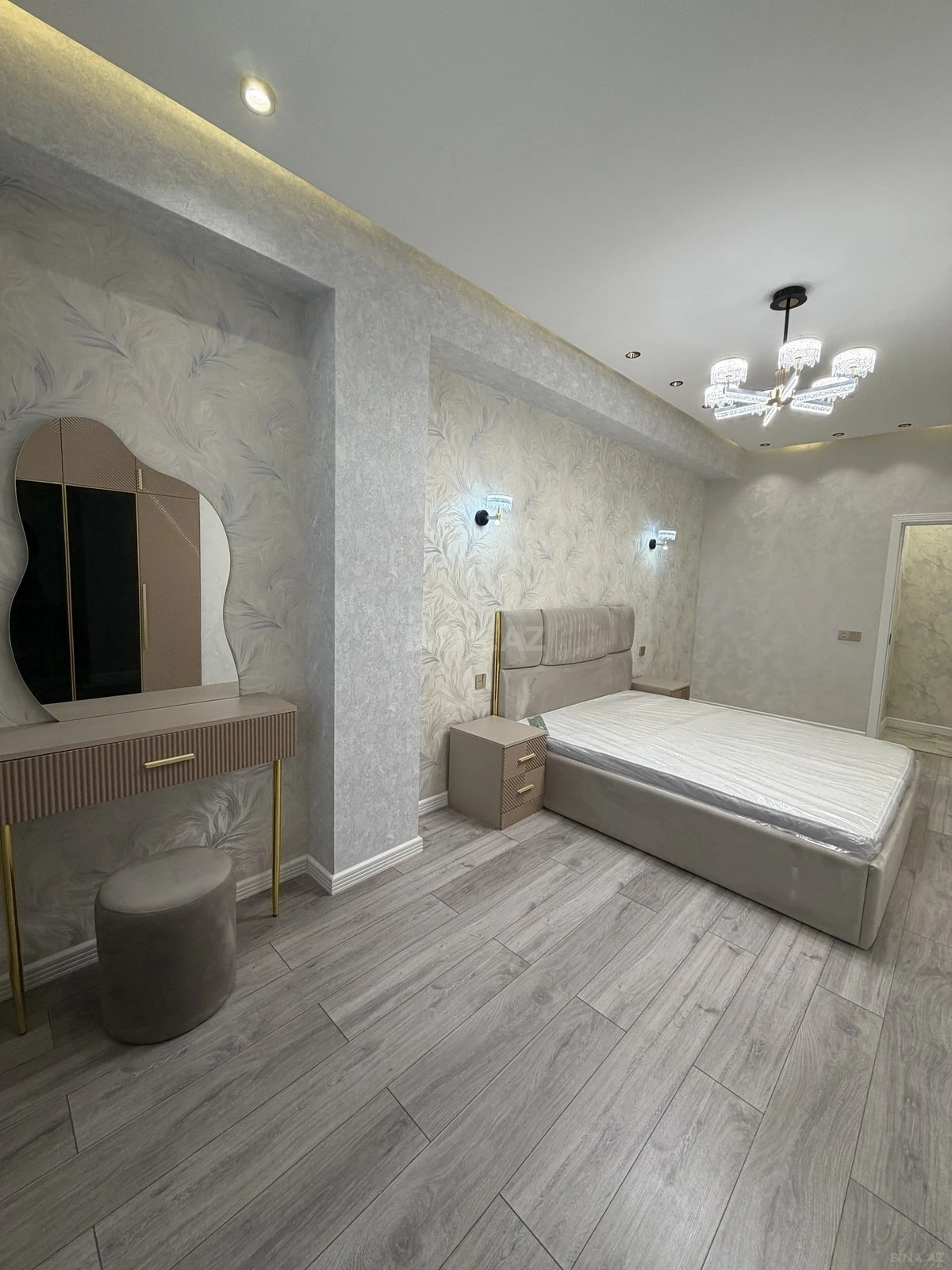 Satılır 2 otaqlı mənzil 78 m²