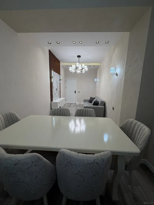 Satılır 2 otaqlı mənzil 78 m²