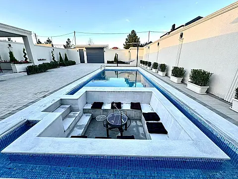 Kirayə verilir 5 otaqlı həyət evi 300 m²