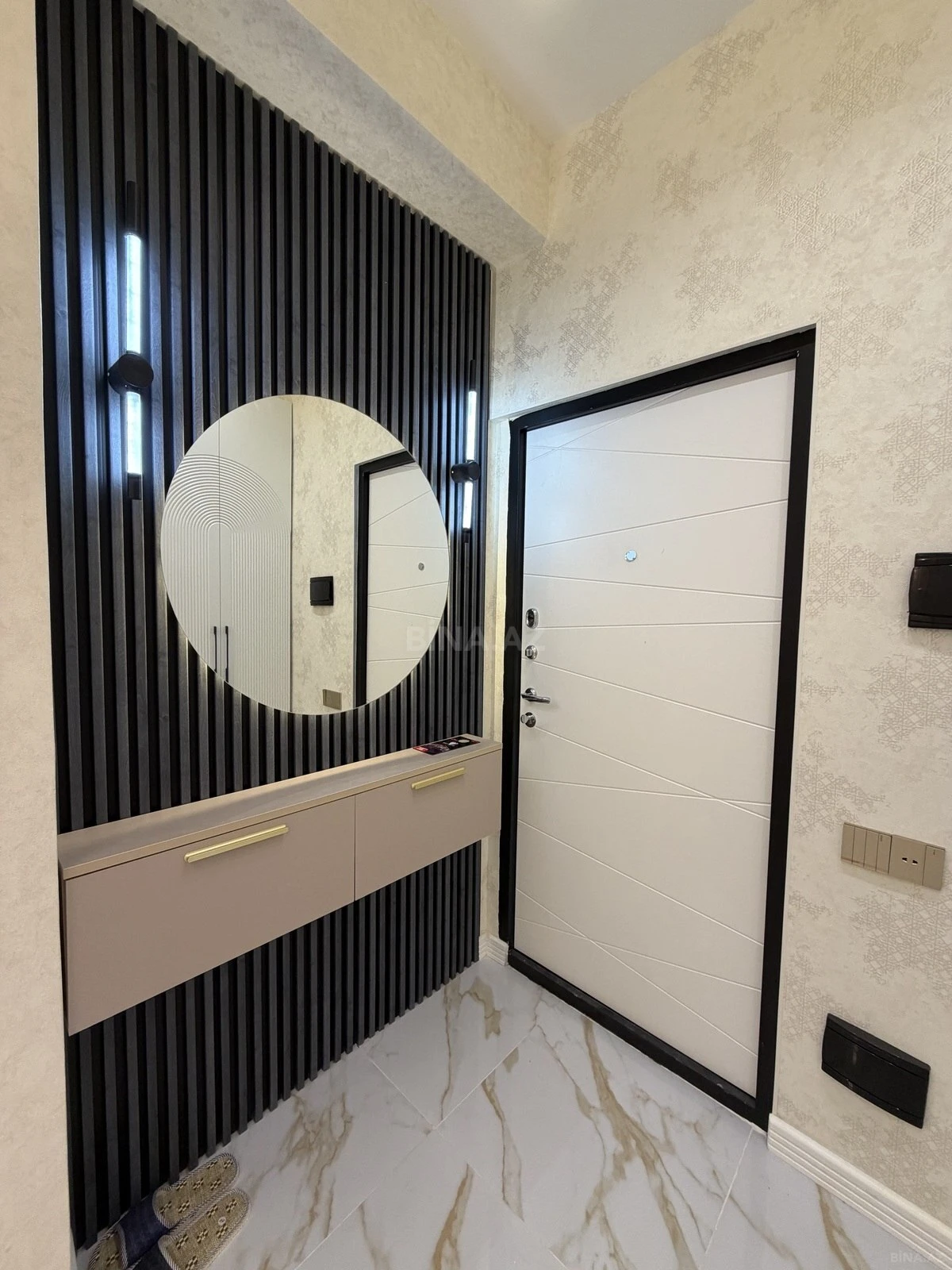 Satılır 2 otaqlı mənzil 85 m²