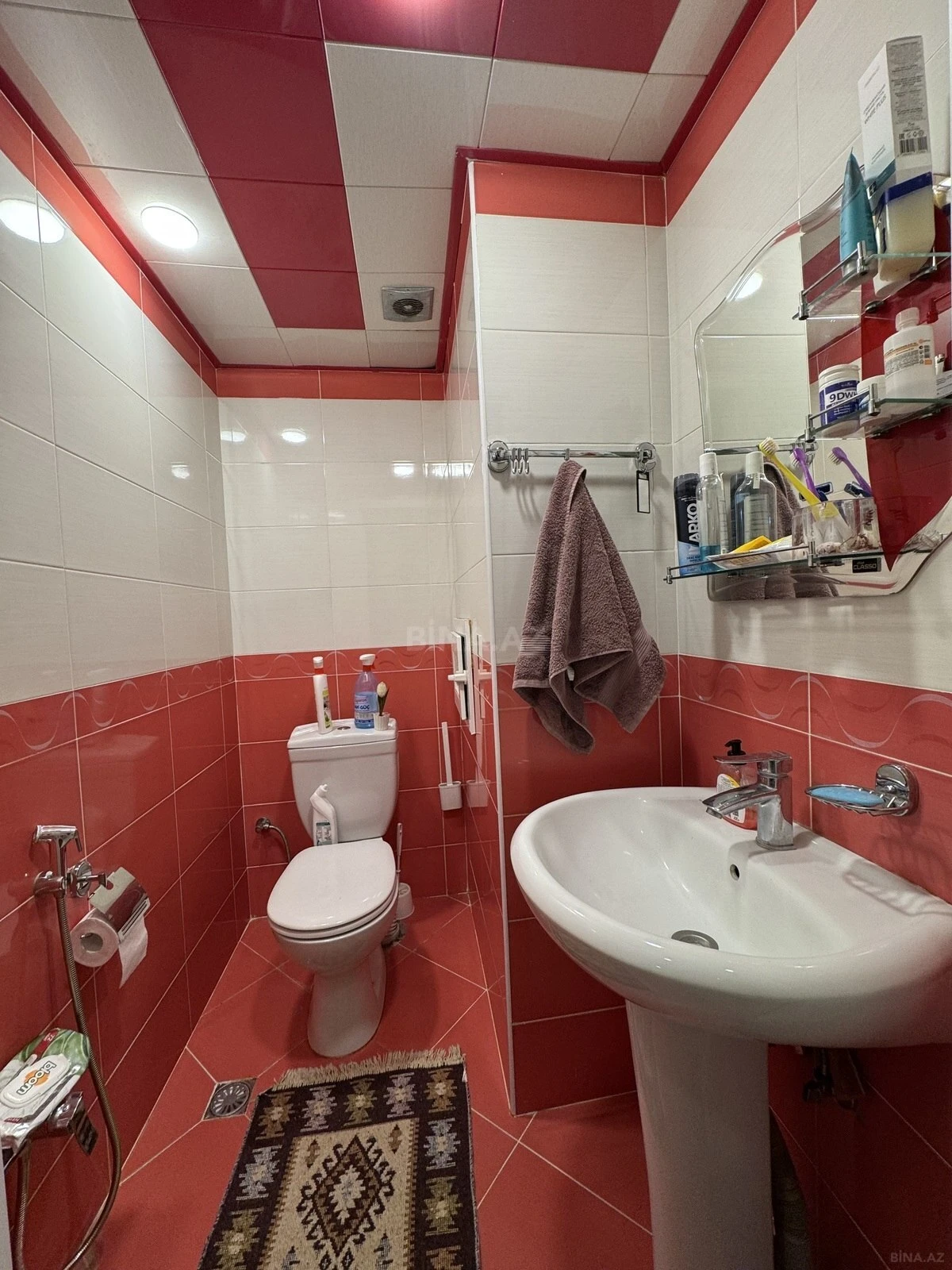 Satılır 2 otaqlı mənzil 98 m²