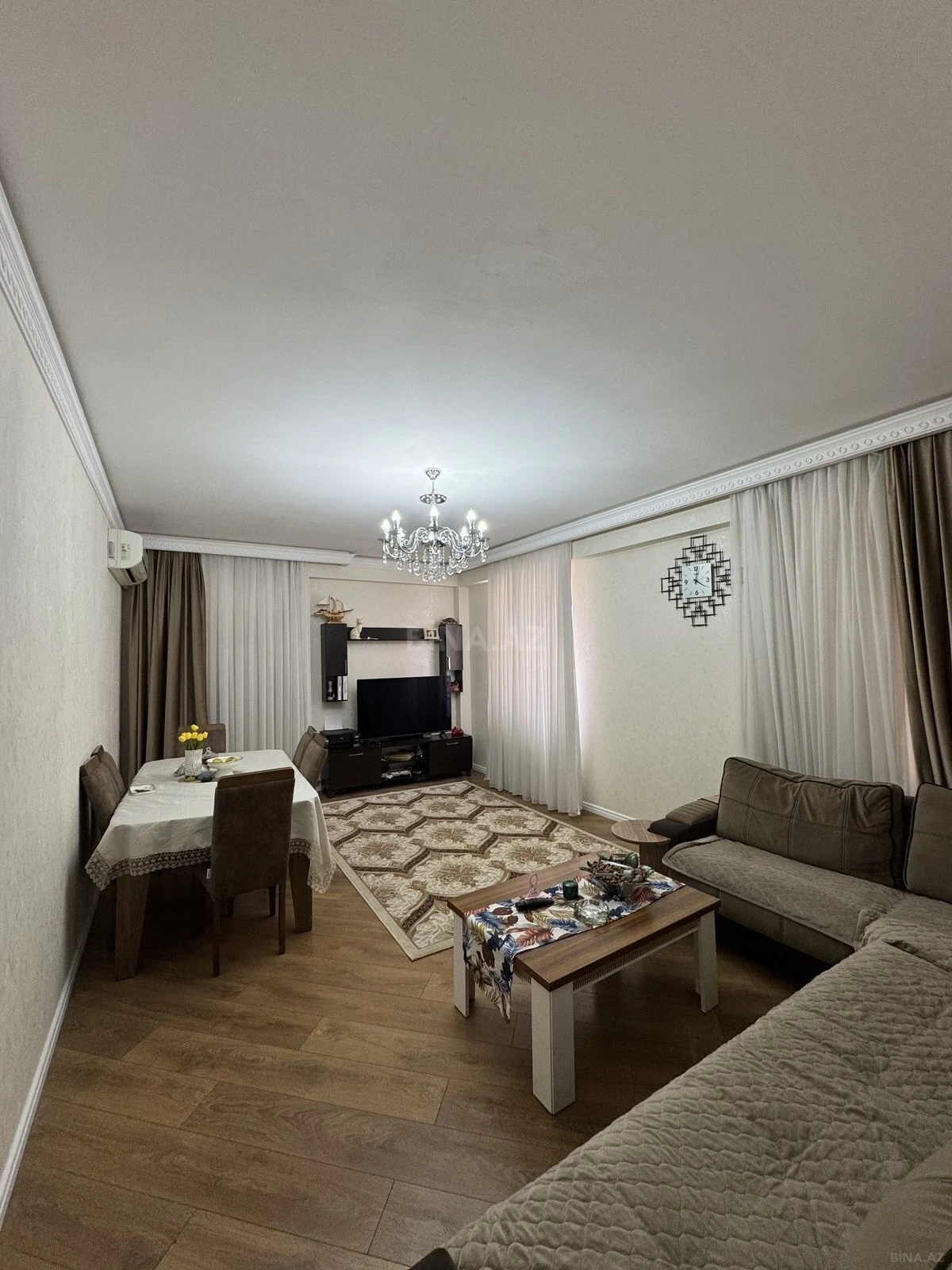 Satılır 2 otaqlı mənzil 98 m²