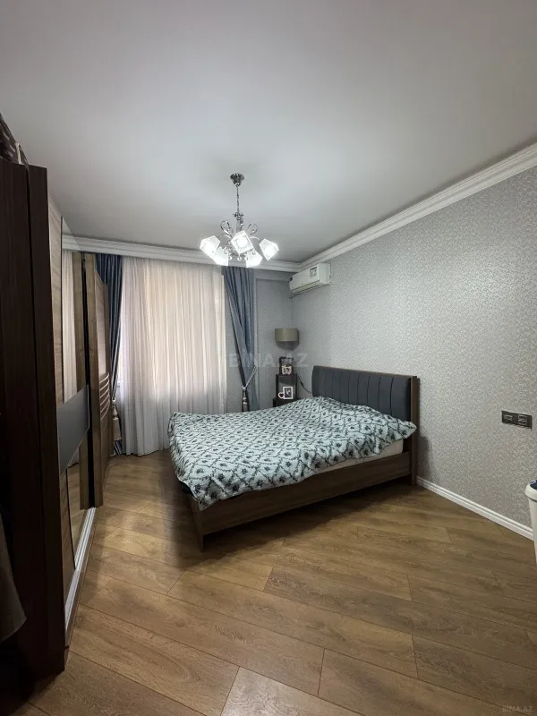 Satılır 2 otaqlı mənzil 98 m²