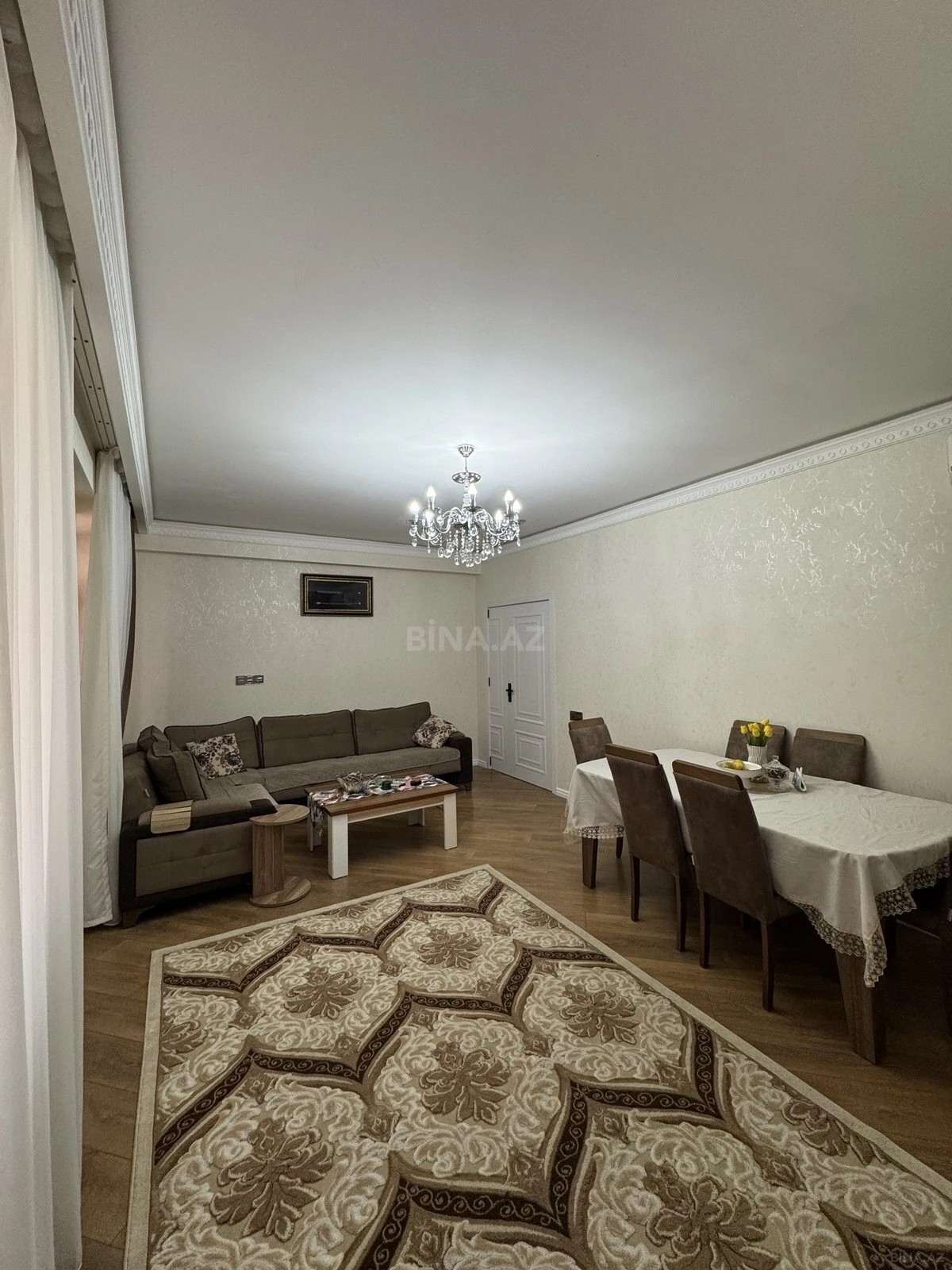 Satılır 2 otaqlı mənzil 98 m²