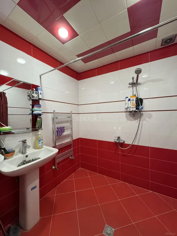 Satılır 2 otaqlı mənzil 98 m²