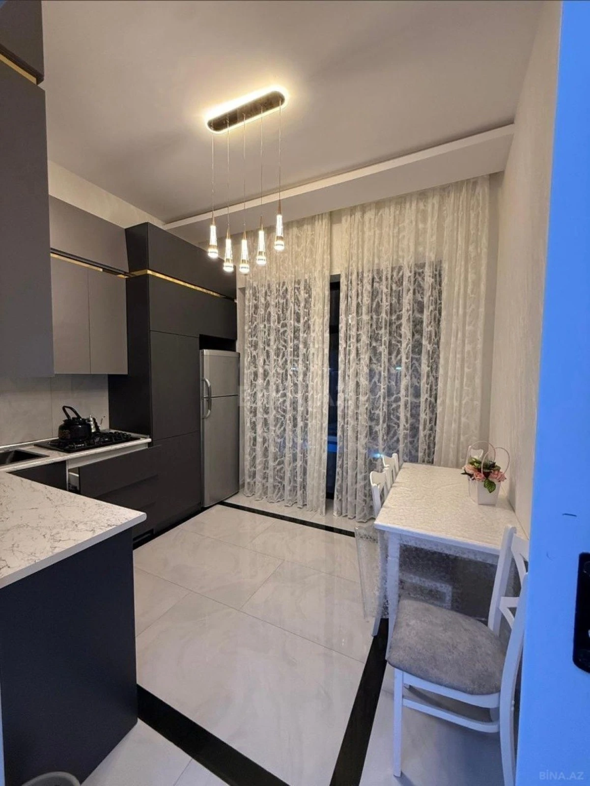 Kirayə verilir 4 otaqlı həyət evi 240 m²