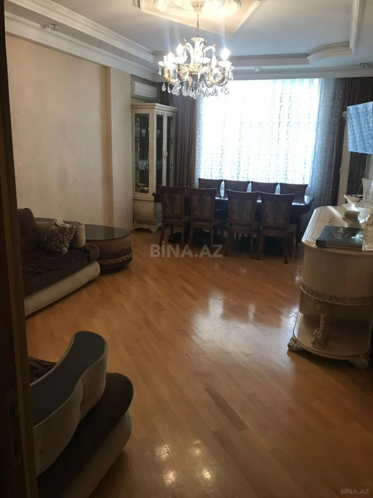Satılır 3 otaqlı mənzil 127 m²