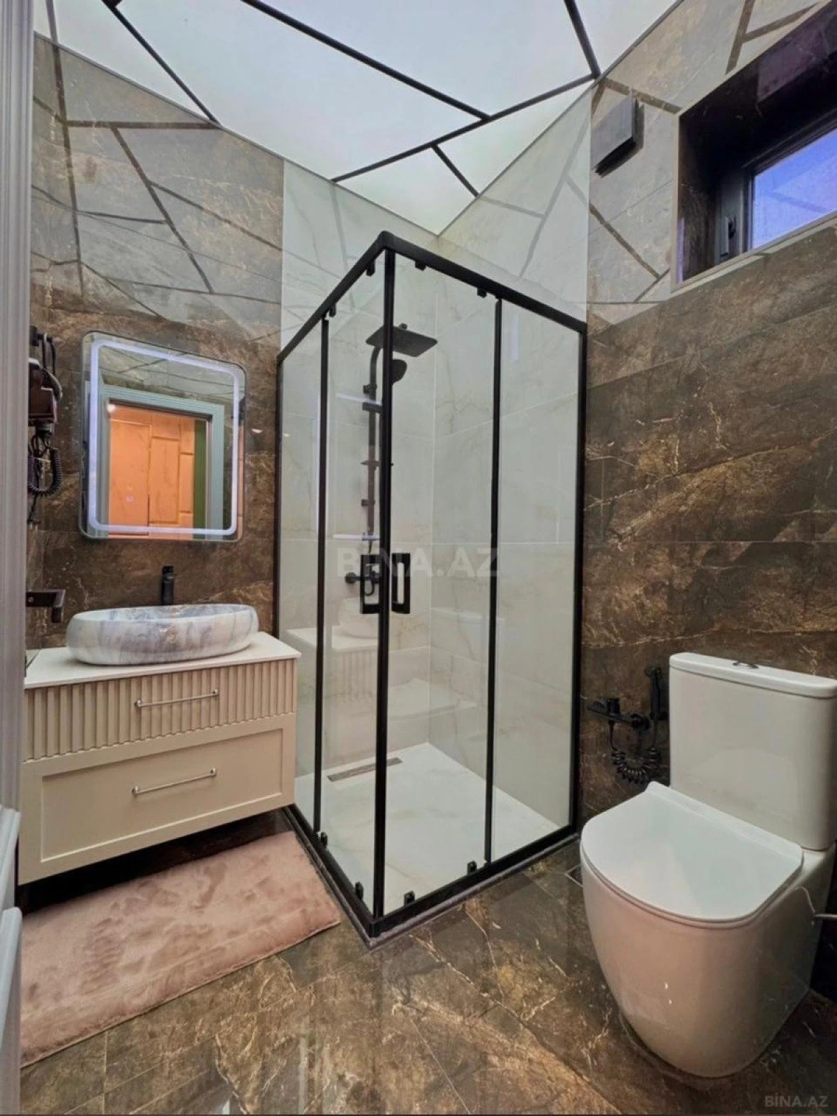 Kirayə verilir 4 otaqlı həyət evi 240 m²