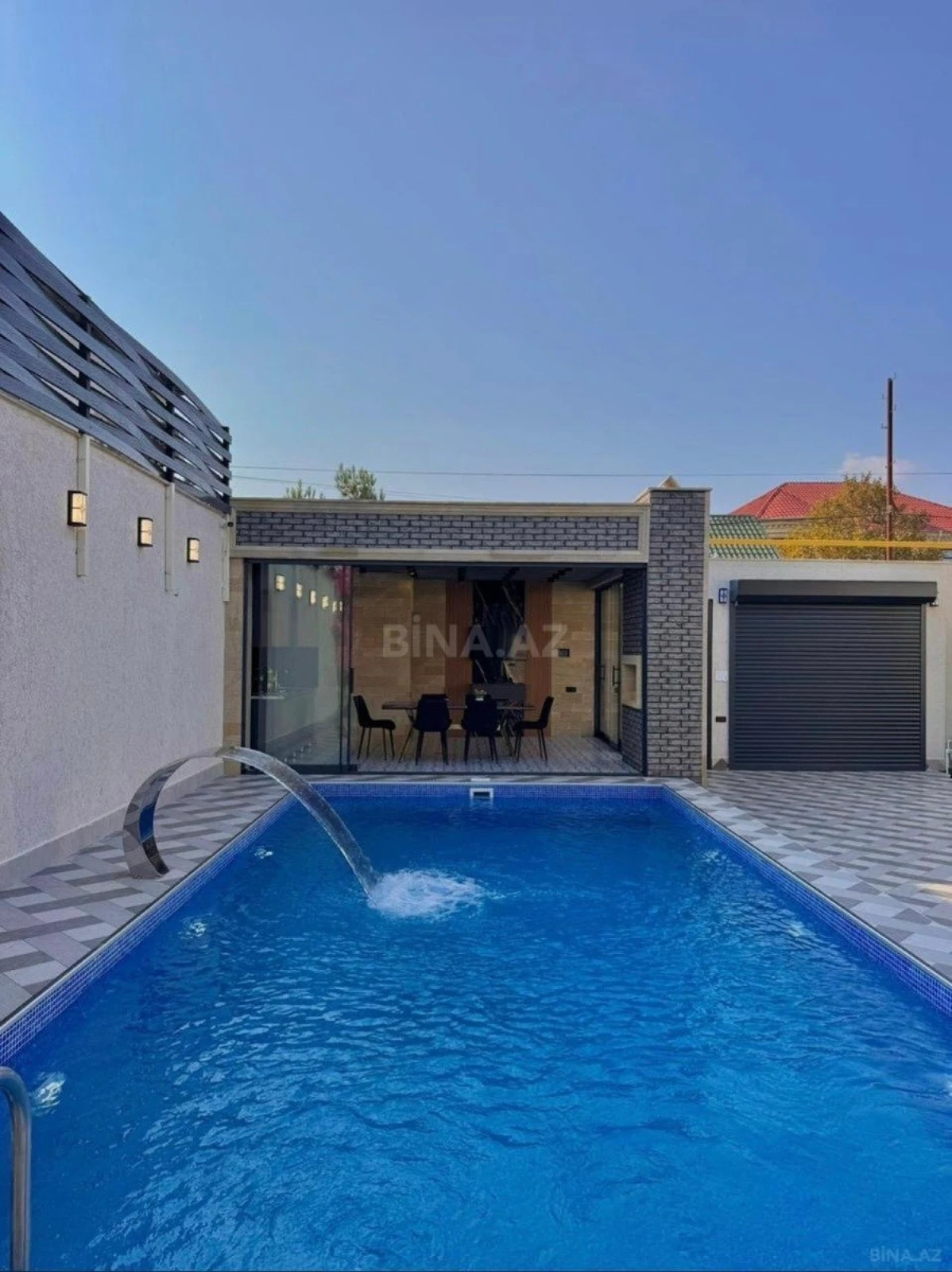 Kirayə verilir 4 otaqlı həyət evi 240 m²