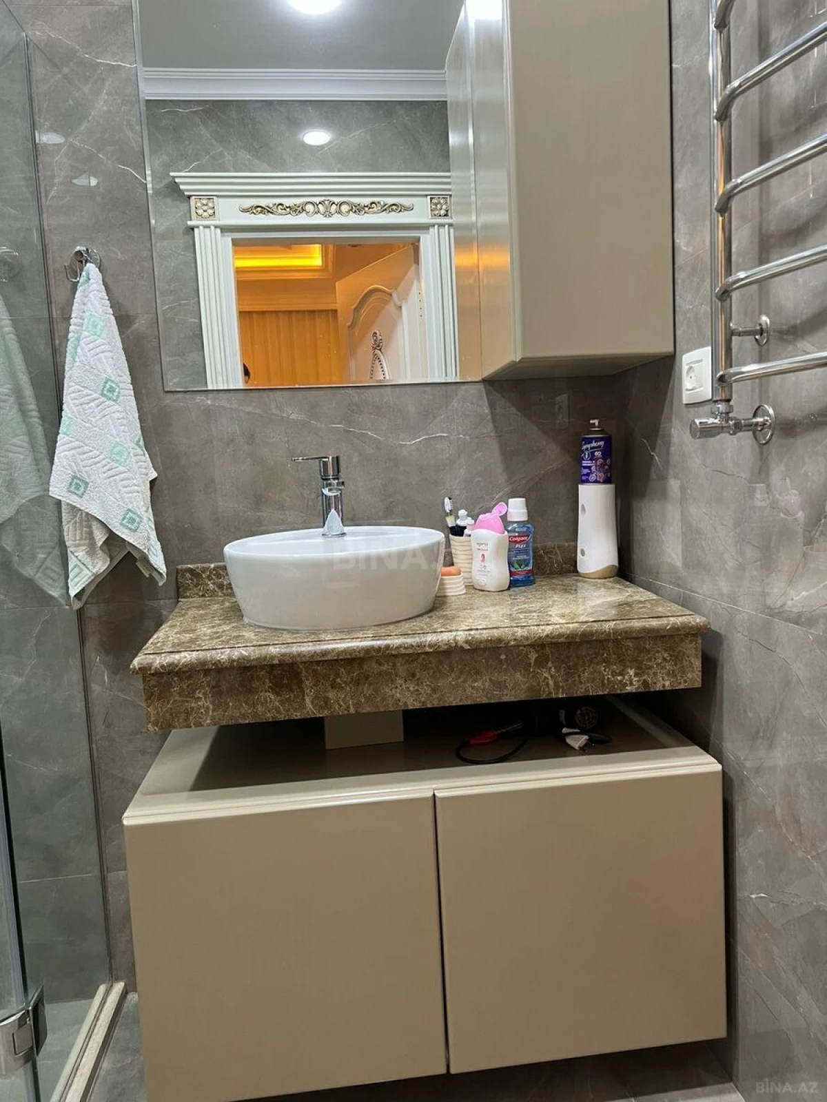 Kirayə verilir 4 otaqlı mənzil 155 m²