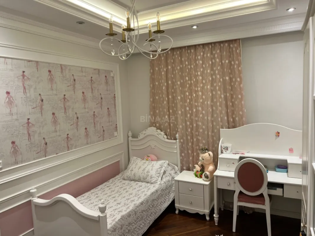 Kirayə verilir 4 otaqlı mənzil 155 m²