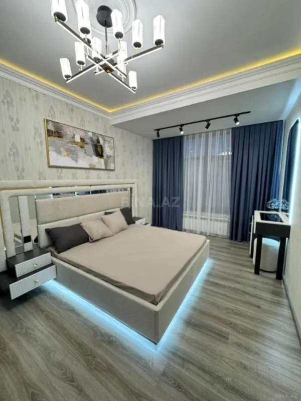 Satılır 2 otaqlı mənzil 85 m²