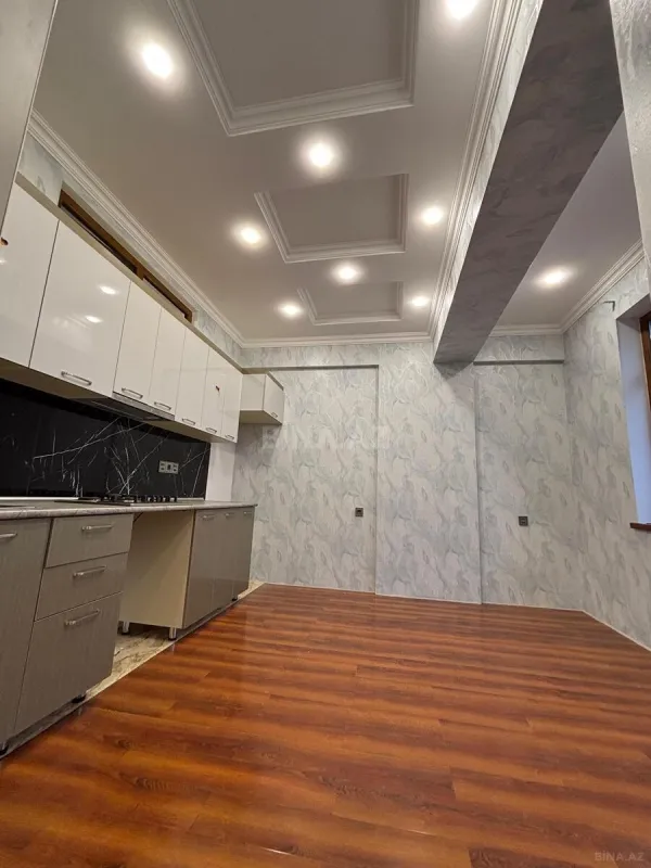 Satılır 2 otaqlı mənzil 66 m²