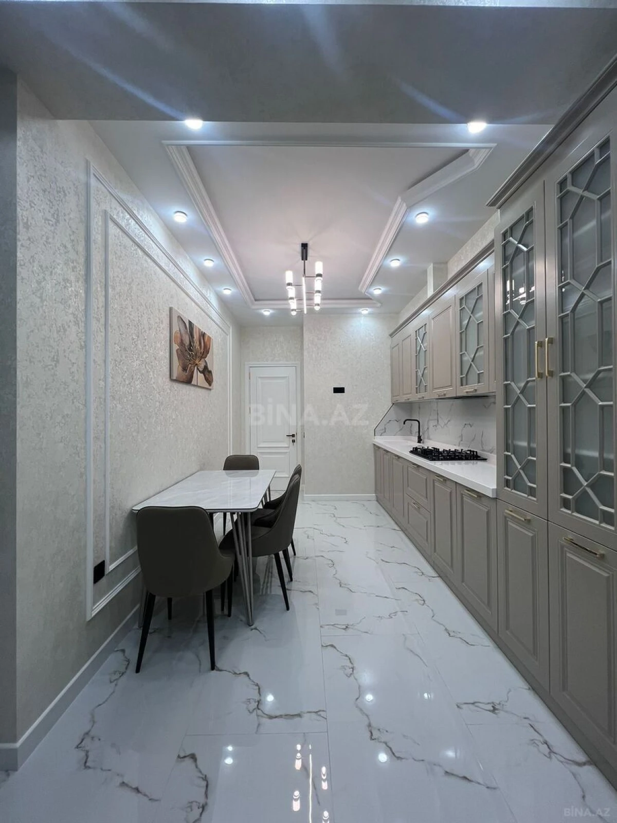 Satılır 3 otaqlı mənzil 115 m²