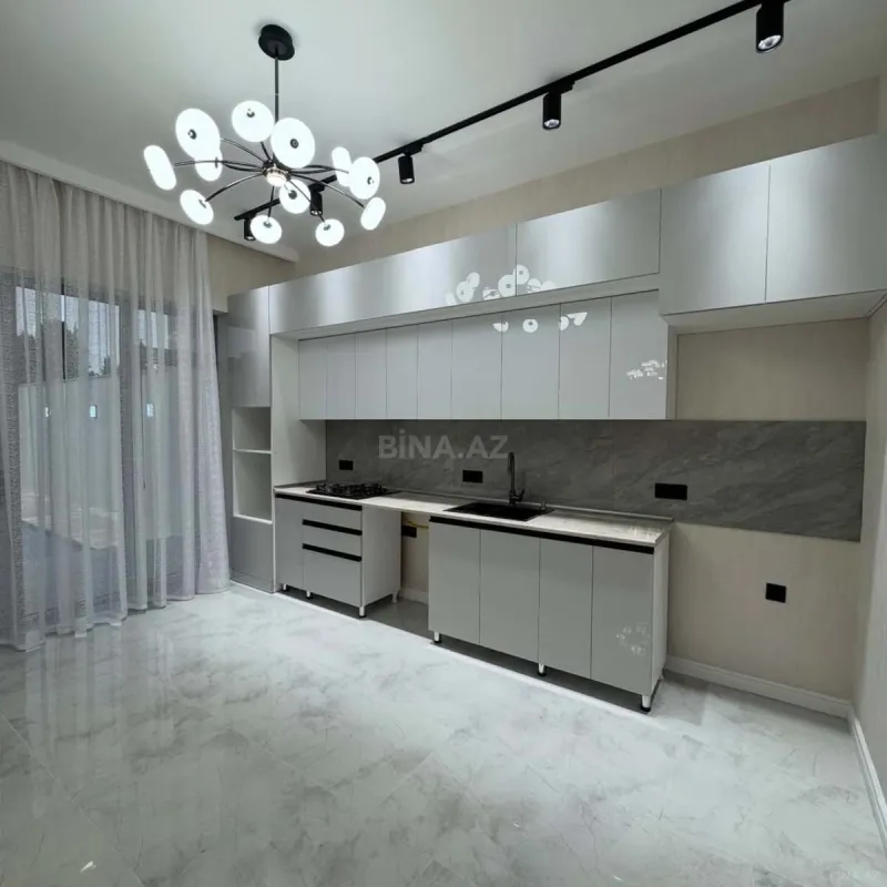 Satılır 4 otaqlı həyət evi 180 m²