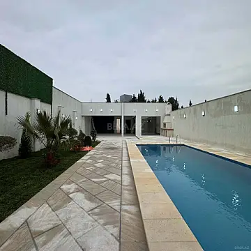 Satılır 4 otaqlı həyət evi 180 m²