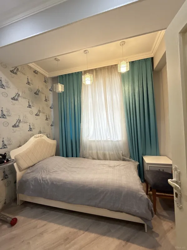 Satılır 3 otaqlı mənzil 112 m²