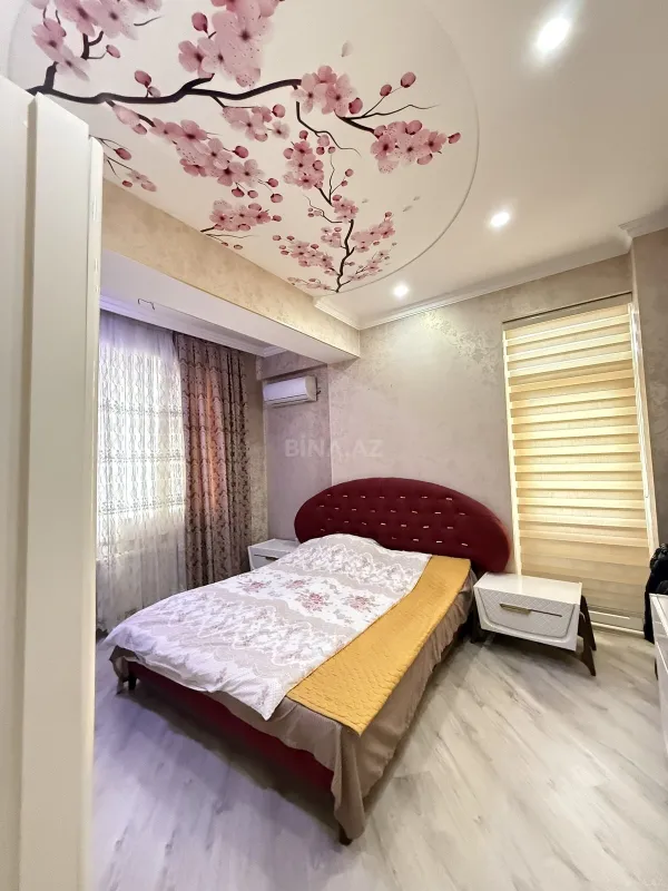 Satılır 3 otaqlı mənzil 112 m²