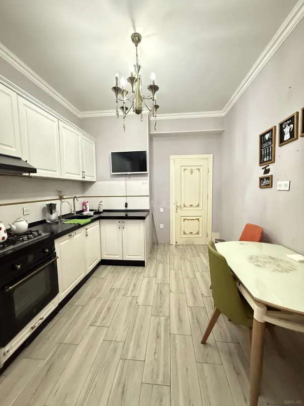 Satılır 3 otaqlı mənzil 112 m²