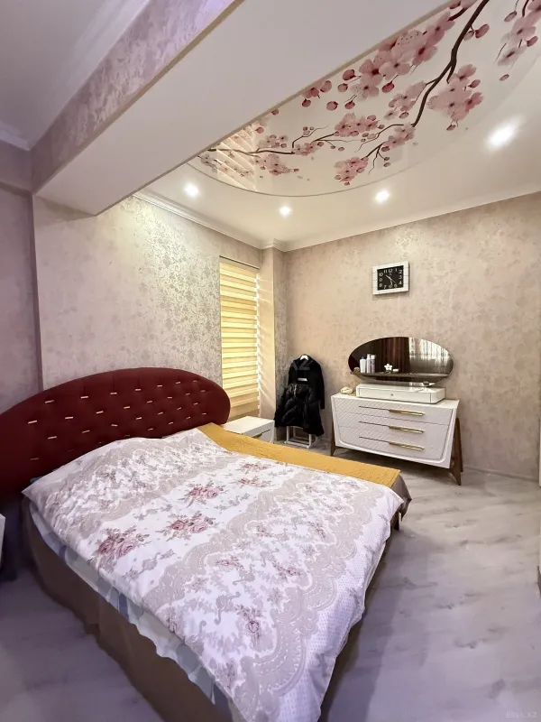 Satılır 3 otaqlı mənzil 112 m²