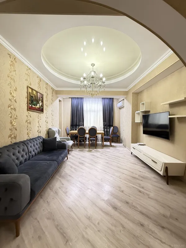 Satılır 3 otaqlı mənzil 112 m²